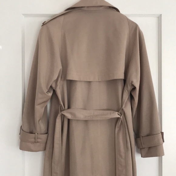 Amazing trench coat! - Picture 4 of 8